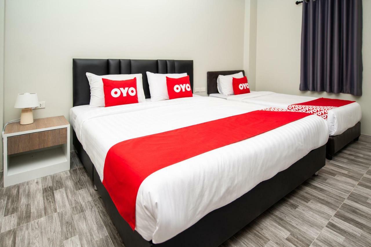 Готель Oyo 259 Baan Napatr Бангтао-Біч Екстер'єр фото